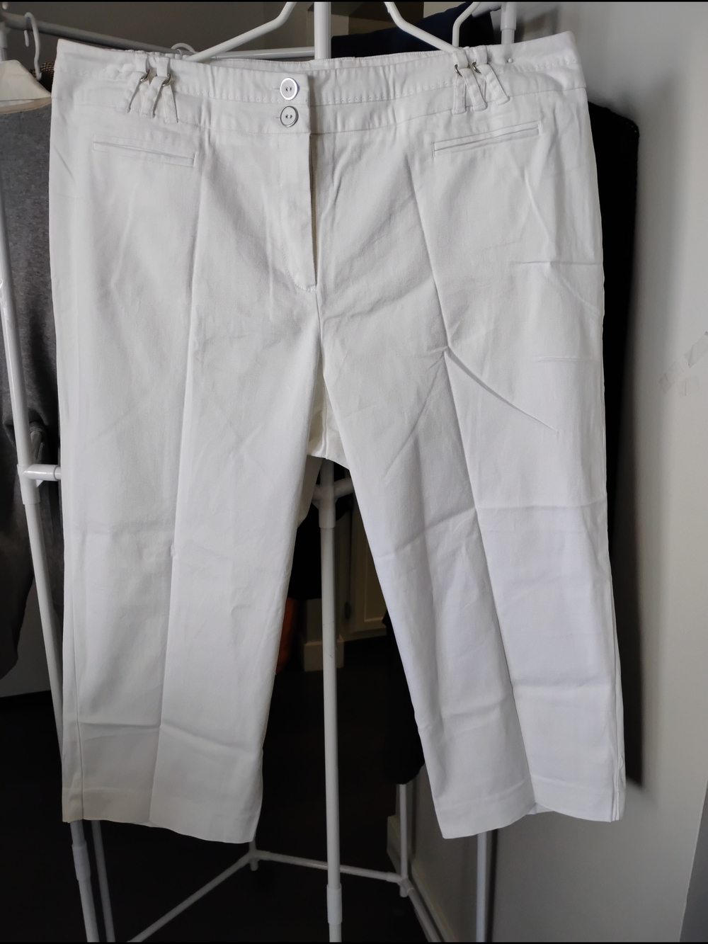 Larry Levine White High-Rise Stretch Wide Leg Capri 4 Pockets Button-Side Pants